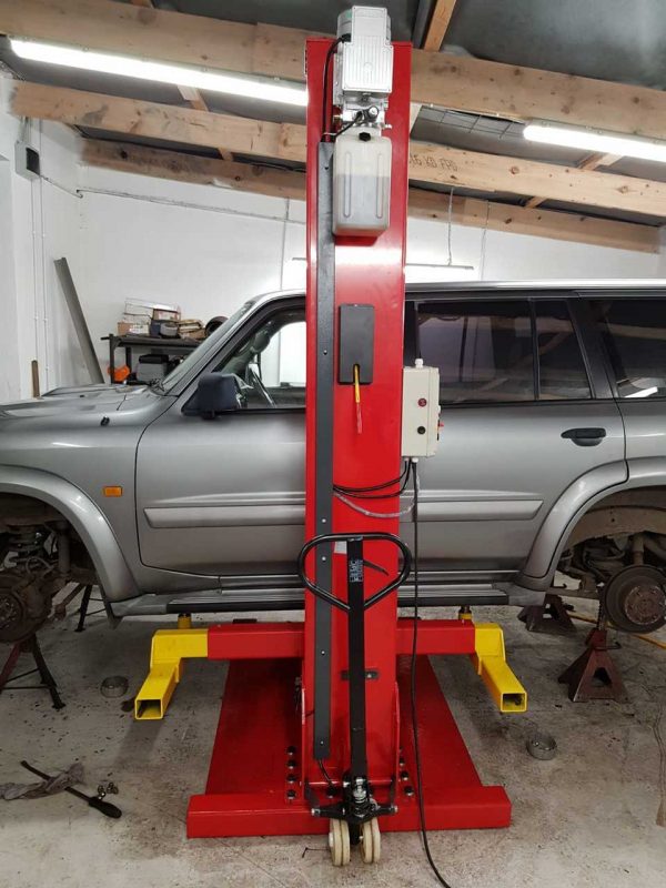 Pacini 2500kg Single Post Lift